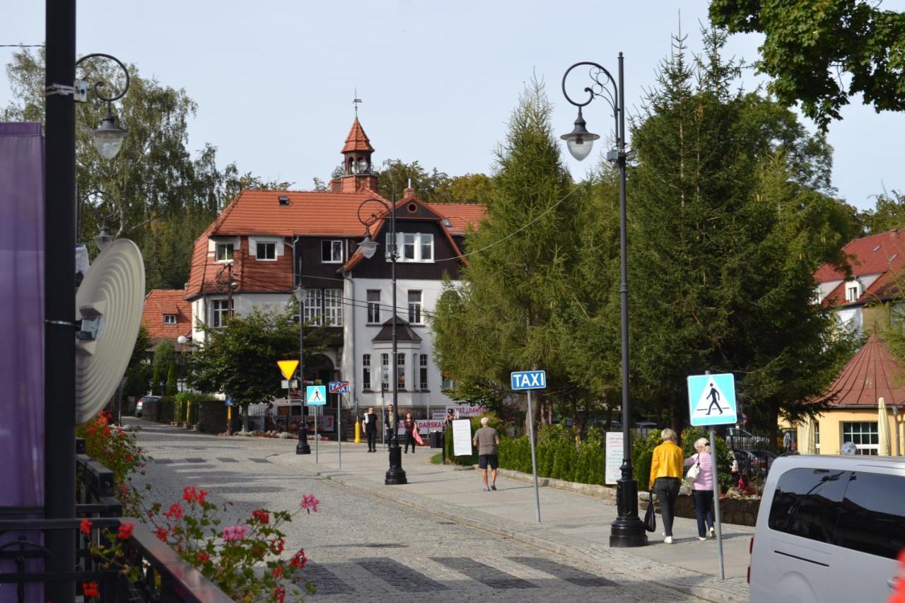 Apartament Roland Świeradów-Zdrój エクステリア 写真